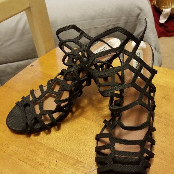 Heels - Picture 2 of 2